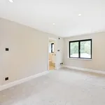 Rent 5 bedroom house of 411 m² in Kingston Upon Thames