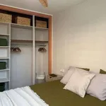 Rent a room of 95 m² in barcelona