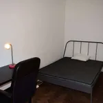 Rent a room in lisbon