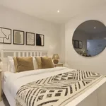 Rent 3 bedroom apartment of 77 m² in London