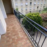 Rent 4 bedroom apartment of 64 m² in Carpentras