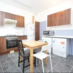 Rent 4 bedroom house in Leeds