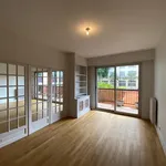 Rent 4 bedroom apartment of 11381 m² in PARIS