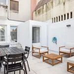 Rent 2 bedroom apartment of 685 m² in Lisbon