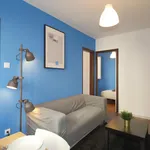 Rent 3 bedroom apartment in Barcelona