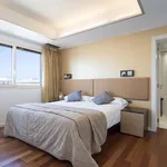 Alquilar 4 dormitorio apartamento en Barcelona']