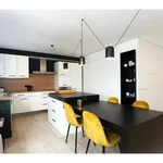 Maison de 125 m² avec 1 chambre(s) en location à Plombieres