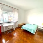 Rent a room in lisbon