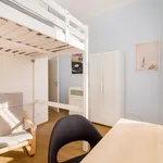 Rent 5 bedroom apartment in Prague