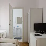 Rent 6 bedroom apartment in lisbon