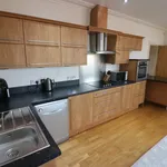 Rent 3 bedroom flat in Hull