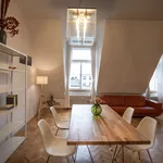 Pronajměte si 1 ložnic/e byt o rozloze 88 m² v Prague