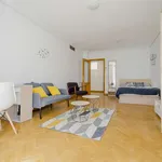 Rent a room of 80 m² in madrid