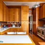 Rent 5 bedroom apartment of 168 m² in Bologna