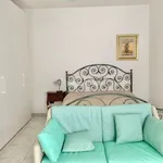 Rent 4 bedroom apartment of 110 m² in Bari