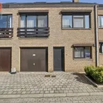 Huur 5 slaapkamer huis van 154 m² in Kraainem