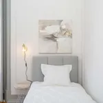 Rent a room in lisbon