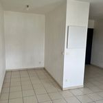 Rent 1 bedroom apartment of 28 m² in DE CUBZAC