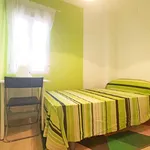 Rent a room of 130 m² in madrid