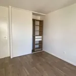 Appartement de 74 m² avec 4 chambre(s) en location à Épône