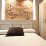 Rent 2 bedroom apartment of 50 m² in barcelona