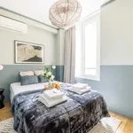 Appartement de 40 m² avec 3 chambre(s) en location à Paris