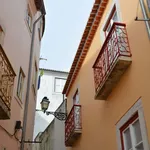 Rent 4 bedroom apartment of 50 m² in Lisboa