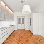 Pronajměte si 5 ložnic/e byt o rozloze 180 m² v Prague