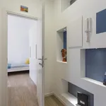 Rent 6 bedroom apartment in Milan