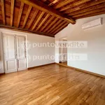 Rent 5 bedroom apartment of 200 m² in Lucca