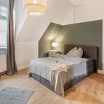 Miete 4 Schlafzimmer wohnung von 15 m² in Munich