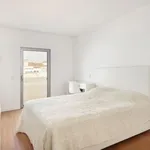 Rent 3 bedroom apartment of 168 m² in Oeiras