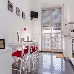 Rent a room of 90 m² in Milan