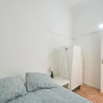 Rent 16 bedroom apartment in Lisbon