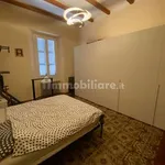 Affitto 5 camera appartamento di 120 m² in Piacenza