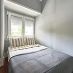 Rent a room in lisbon