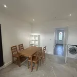 Rent 5 bedroom flat in South East England