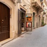 Rent 1 bedroom apartment in Siracusa