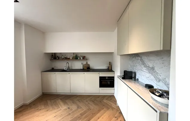 Huur 2 slaapkamer appartement van 70 m² in Amsterdam