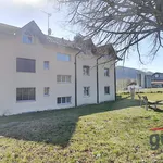 Miete 4 Schlafzimmer wohnung von 68 m² in Chavannes-les-Forts