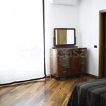 Rent 4 bedroom house of 175 m² in Milano