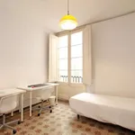 Rent a room of 175 m² in barcelona