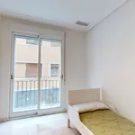 Alquilo 5 dormitorio apartamento de 98 m² en Alicante