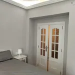 Rent 4 bedroom apartment in Alicante