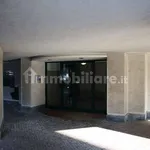 Affitto 3 camera appartamento di 90 m² in Monza