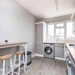 Rent 2 bedroom flat in Portsmouth