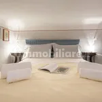 Rent 1 bedroom apartment of 40 m² in Florence