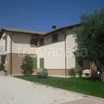 Rent 4 bedroom house of 90 m² in Bastia Umbra