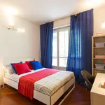 Rent a room of 75 m² in milan