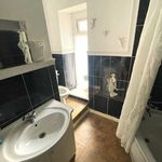 Rent 2 bedroom flat in Wales